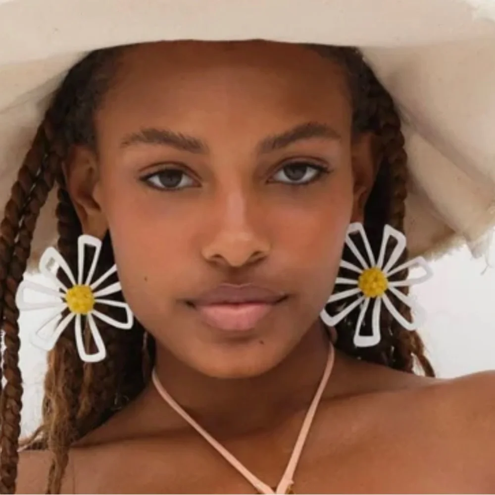 For Love and Lemons Cruz earrings - Picture 3 of 13